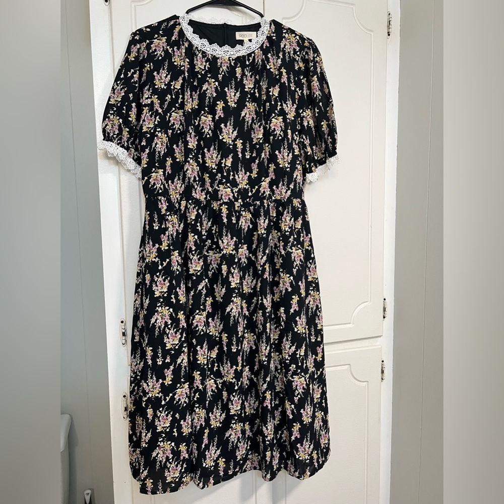 NWT Roolee brand midi floral dress